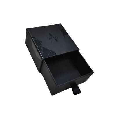 Buen precio Caja de papel de joyería con estampado de papel de aluminio personalizado, opciones de impresión en relieve a color y revestimiento de esponja de franela para resistencia a los arañazos y golpes en línea
