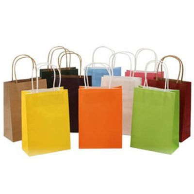 Buen precio Bolsos del portador de papel de Kraft de la bolsa de papel coloreado de Kraft pequeños con las manijas de papel en línea