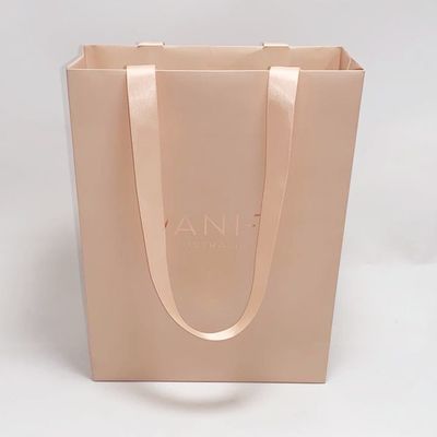 Buen precio La bolsa plegable de la joyería empaqueta la impresión a todo color impresa aduana de las bolsas de papel de Kraft en línea