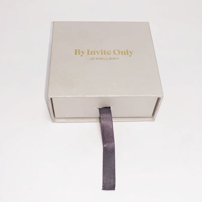 Buen precio Tipo color blanco de la caja de papel de la joyería, cajas del cajón de regalo recicladas de la joyería en línea