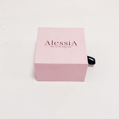 Buen precio El pendiente rosado de Kraft de la caja de papel de la joyería del color encajona la pequeña caja de regalo del collar en línea