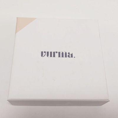 Buen precio Cajas de embalaje personalizadas marfil blanca de gama alta del regalo del logotipo de la caja de papel de la joyería en línea