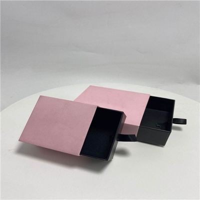 Buen precio La grabación en relieve hecha a mano hace la caja de empaquetado de la joyería a mano rosada del rectángulo en línea